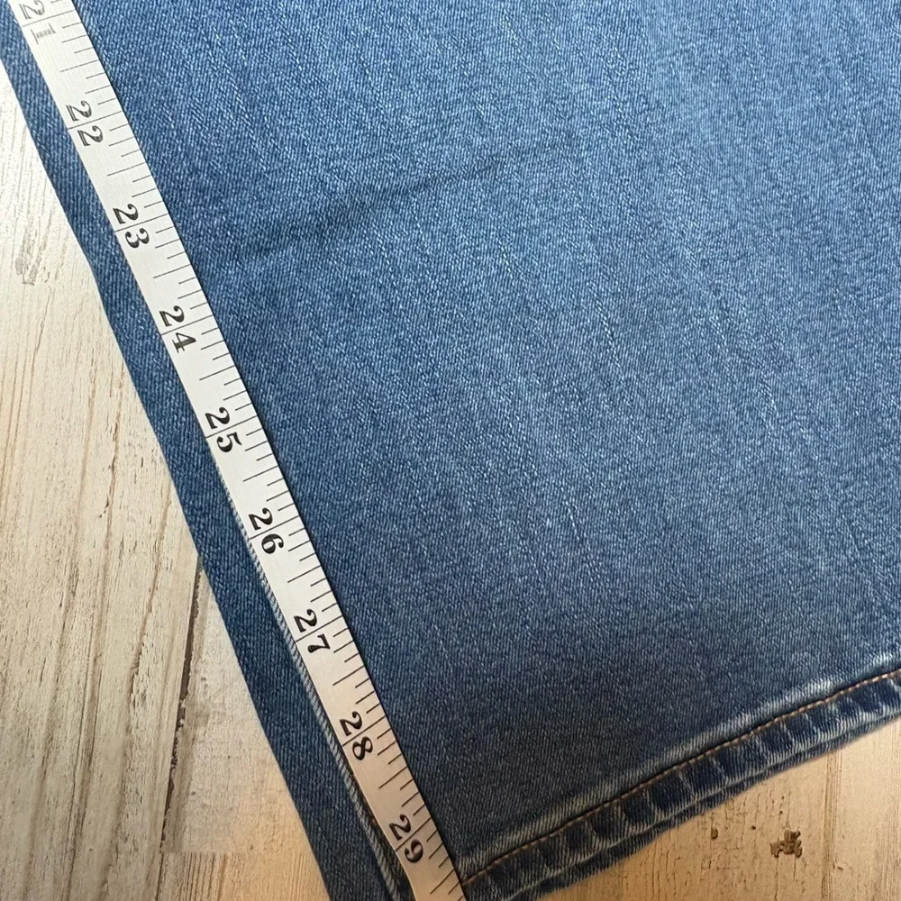 Old Navy Women's Jeans Plus Size 30 Power Slim Straight Mid Rise Medium Wash - Picture 10 of 14